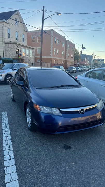 2009 Honda Civic 8th Gen - Image 2 of 13
