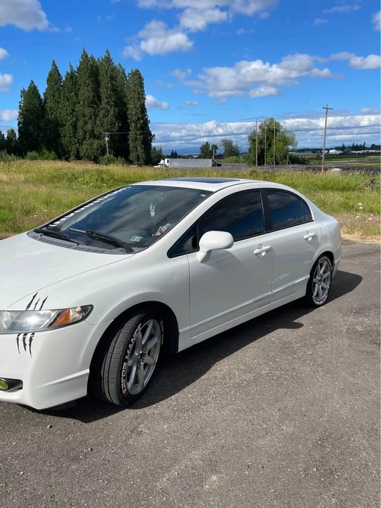 2009 Honda Civic 8th Gen - Image 3 of 14