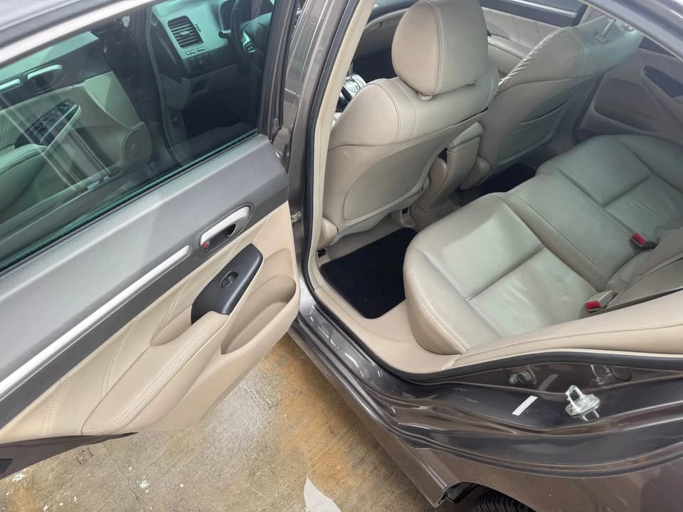 2009 Honda Civic 8th Gen - Image 8 of 13