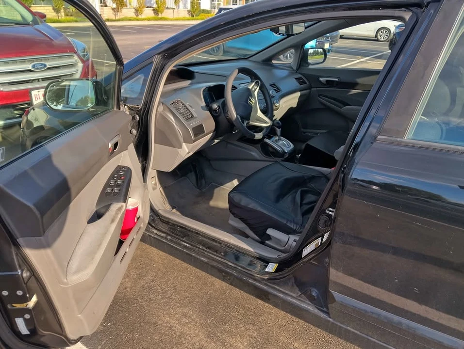 2009 Honda Civic 8th Gen - Image 3 of 7