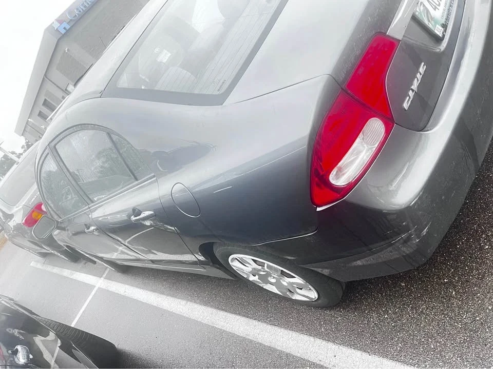 2009 Honda Civic 8th Gen - Image 3 of 7