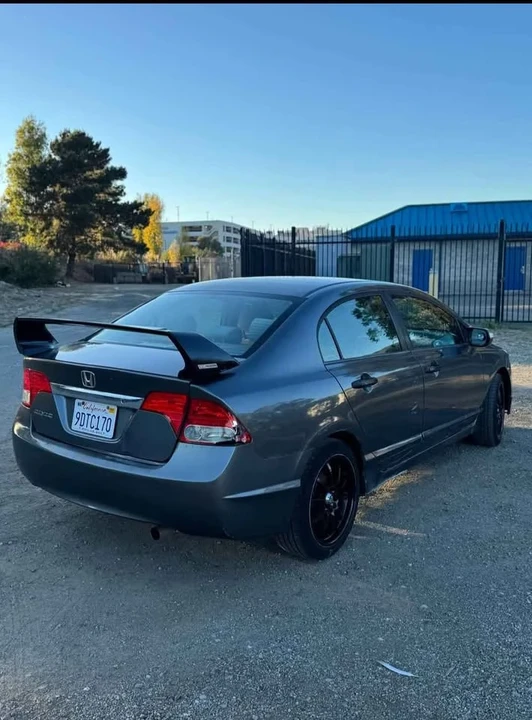 2009 Honda Civic 8th Gen - Image 4 of 8