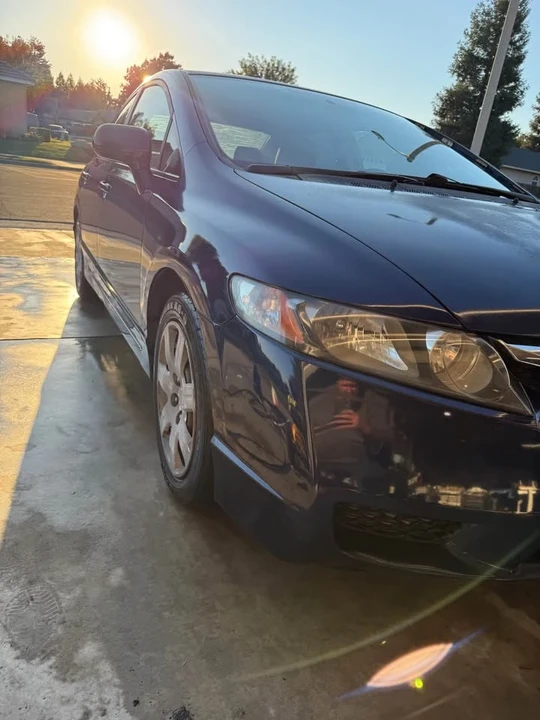 2009 Honda Civic 8th Gen - Image 2 of 10