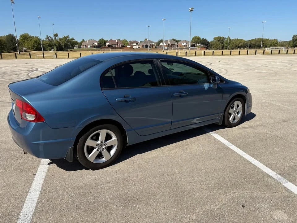 2009 Honda Civic 8th Gen - Image 4 of 10