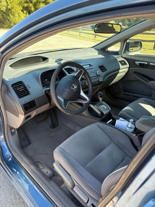 2009 Honda Civic 8th Gen - Image 8 of 10