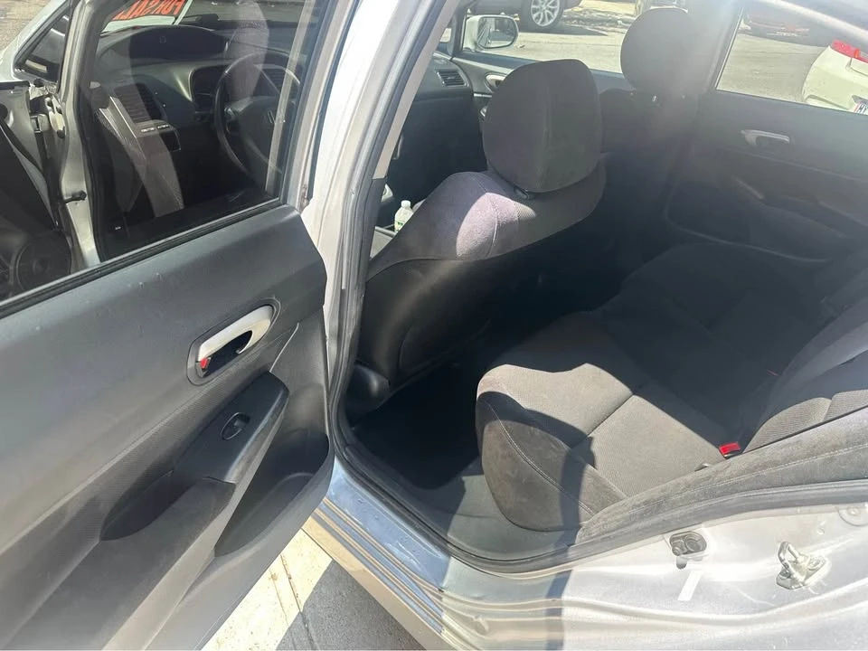 2009 Honda Civic 8th Gen - Image 6 of 8