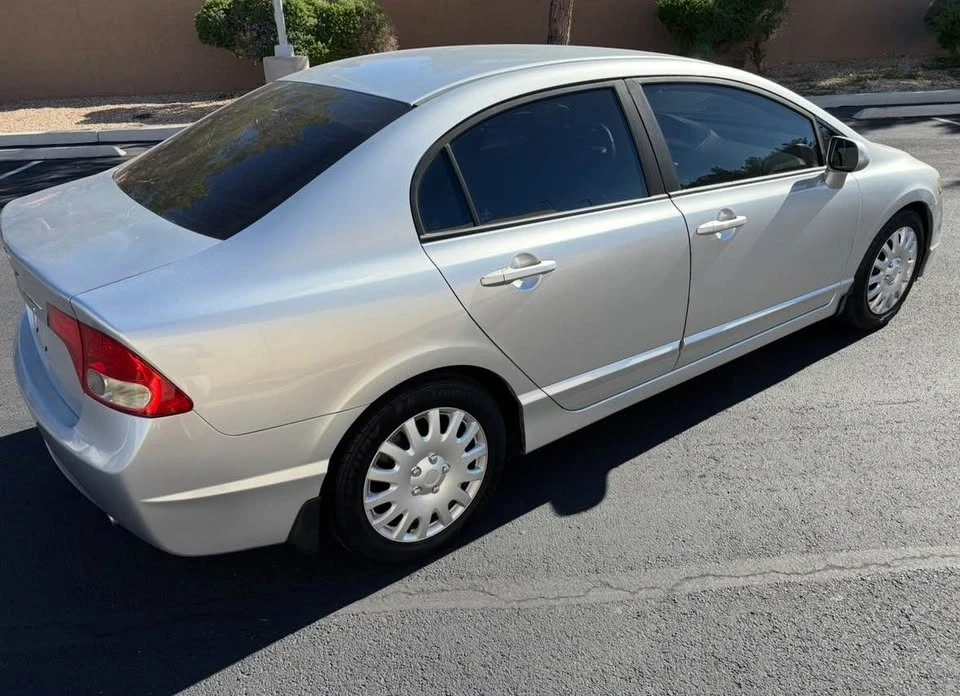 2009 Honda Civic 8th Gen - Image 5 of 6