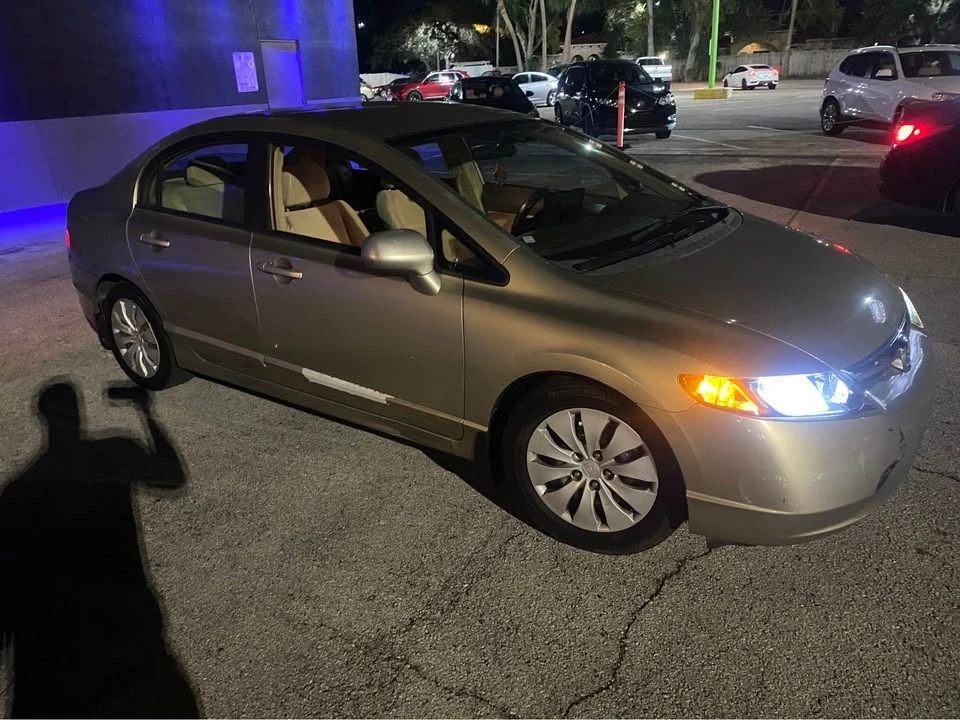 2009 Honda Civic 8th Gen - Image 5 of 5