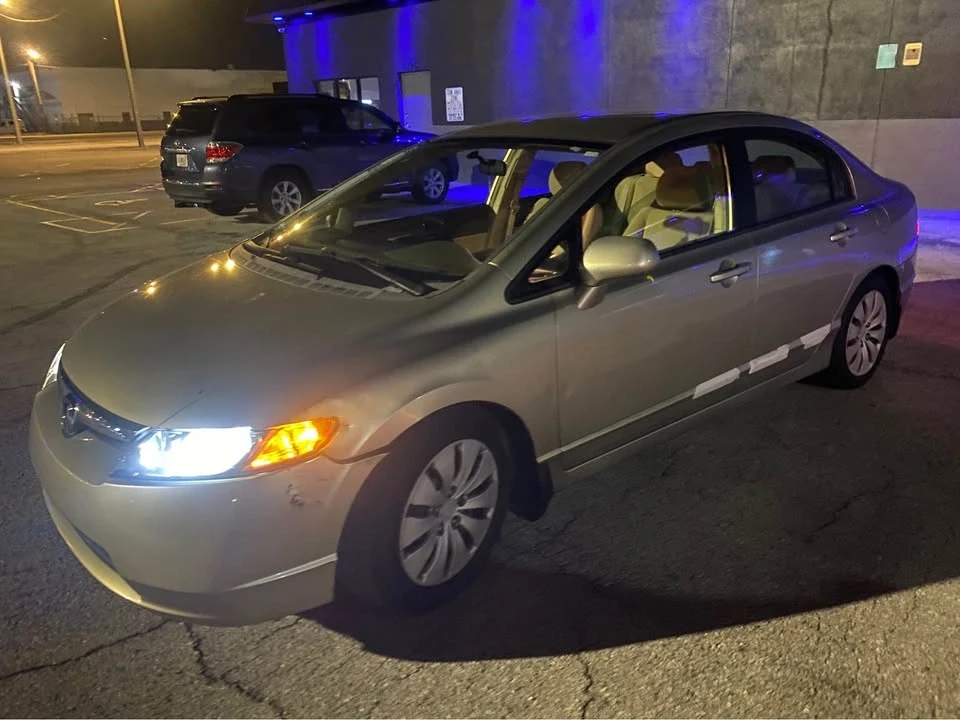 2009 Honda Civic 8th Gen - Image 4 of 5