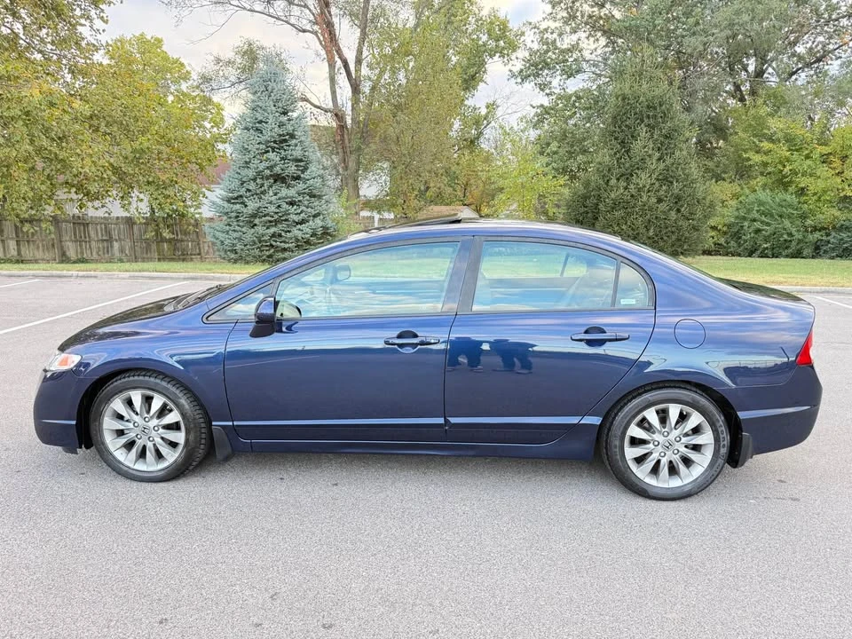 2009 Honda Civic 8th Gen - Image 5 of 14
