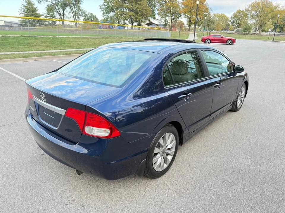 2009 Honda Civic 8th Gen - Image 3 of 14