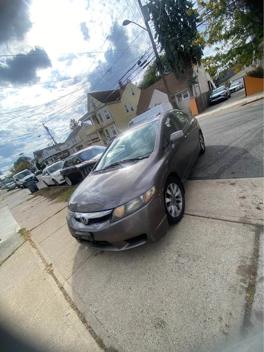 2009 Honda Civic 8th Gen - Image 5 of 5