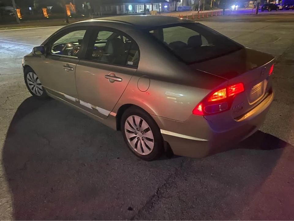 2009 Honda Civic 8th Gen - Image 3 of 5