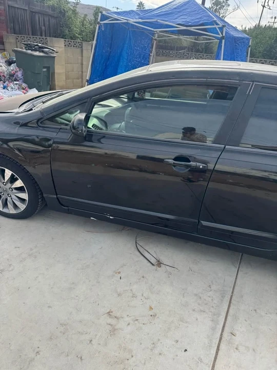 2009 Honda Civic 8th Gen - Image 2 of 15
