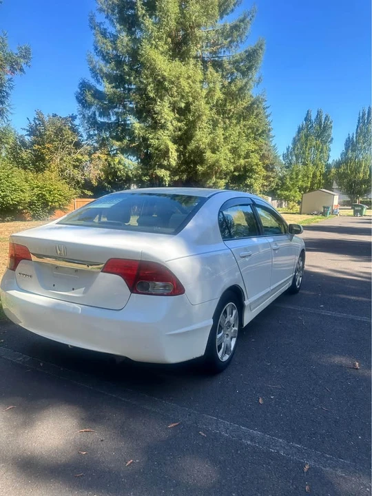 2009 Honda Civic 8th Gen - Image 3 of 7