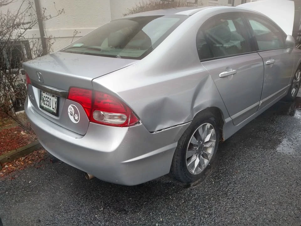 2009 Honda Civic 8th Gen - Image 2 of 3