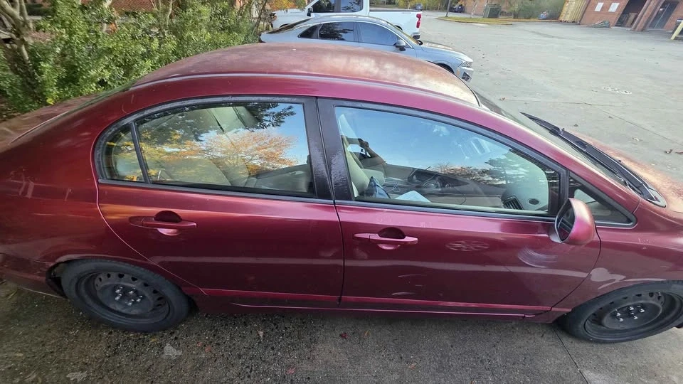 2009 Honda Civic 8th Gen - Image 3 of 4