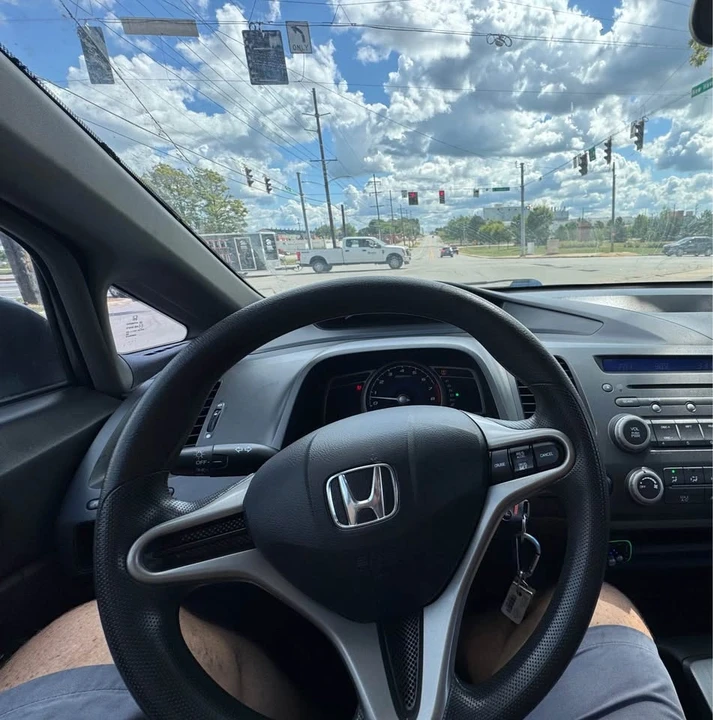 2009 Honda Civic 8th Gen - Image 3 of 4