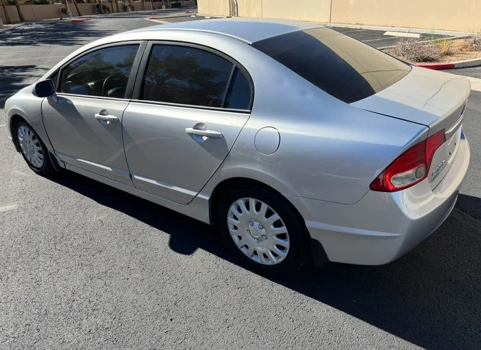 2009 Honda Civic 8th Gen - Image 6 of 6