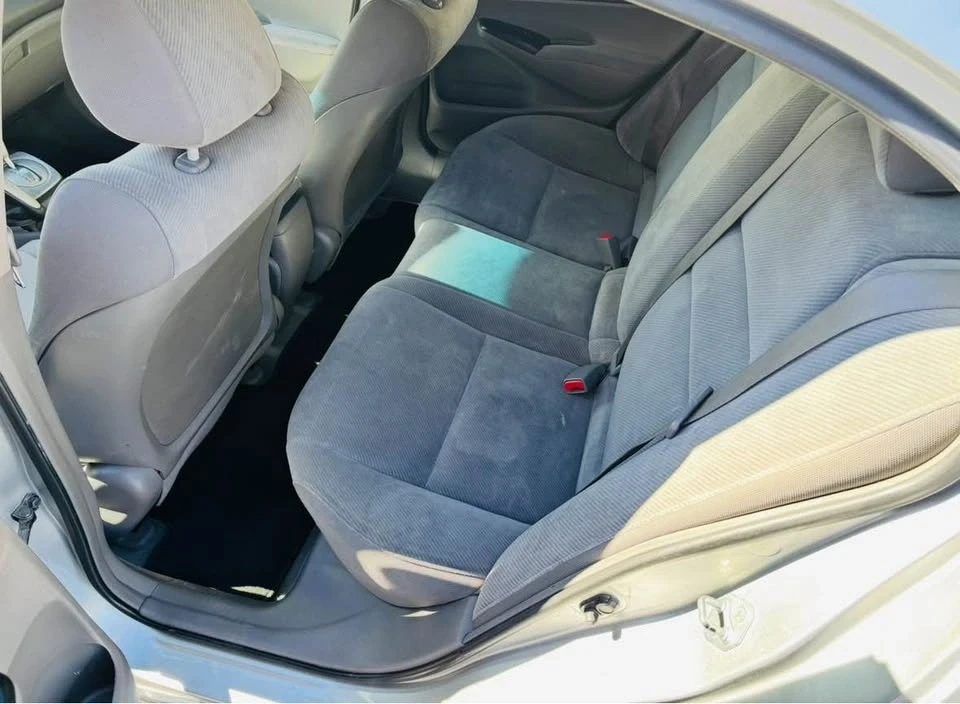 2009 Honda Civic 8th Gen - Image 4 of 6