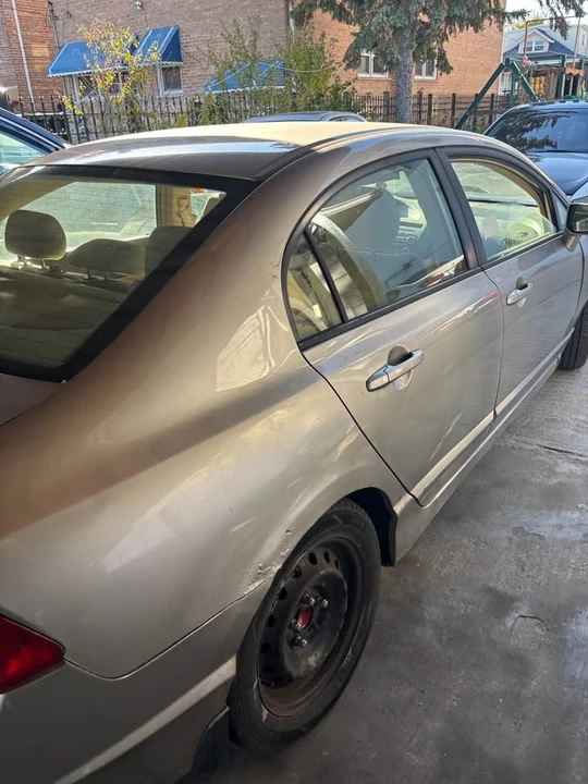 2009 Honda Civic 8th Gen - Image 4 of 4