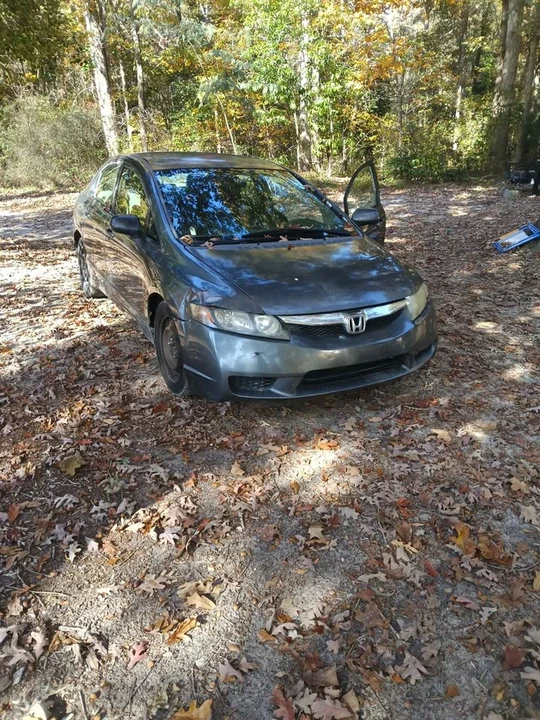 2009 Honda Civic 8th Gen - Image 3 of 4