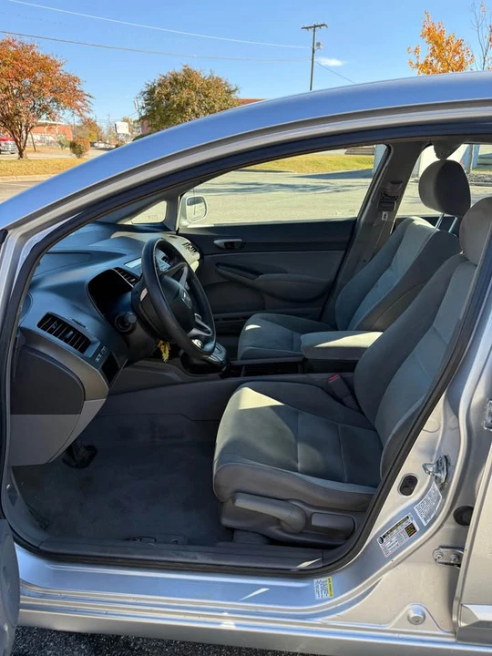 2009 Honda Civic 8th Gen - Image 7 of 12