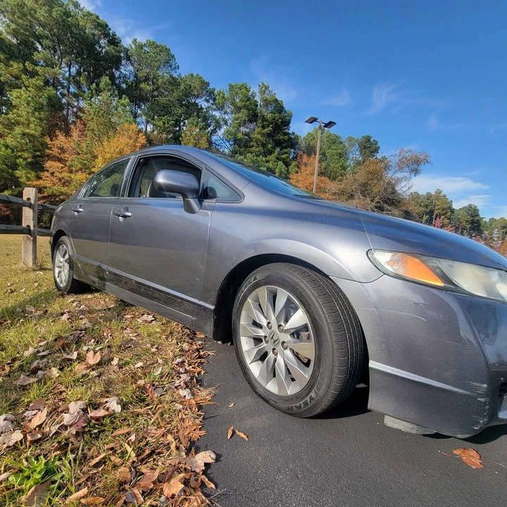 2009 Honda Civic 8th Gen - Image 3 of 8