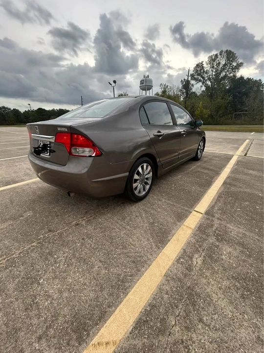 2009 Honda Civic 8th Gen - Image 3 of 8
