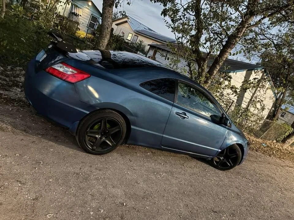 2009 Honda Civic 8th Gen - Image 3 of 3