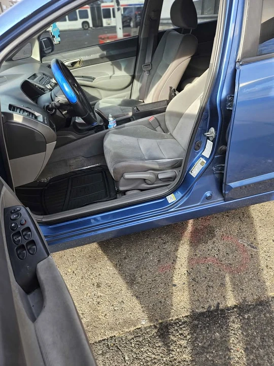2009 Honda Civic 8th Gen - Image 2 of 6