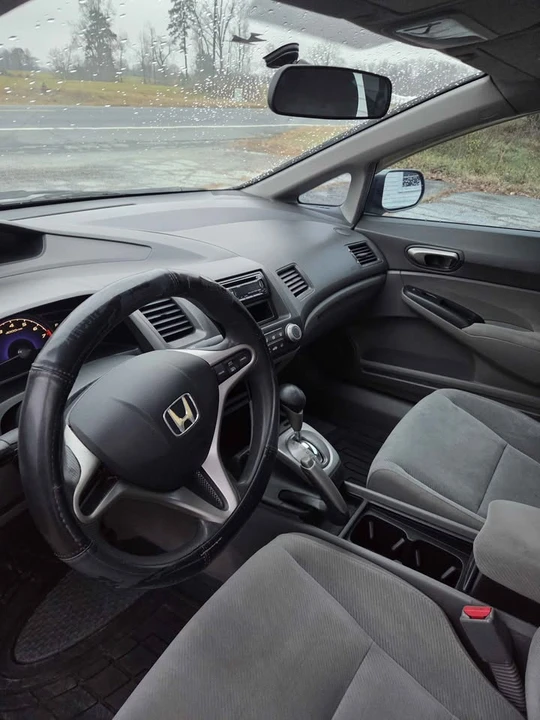 2009 Honda Civic 8th Gen - Image 5 of 10