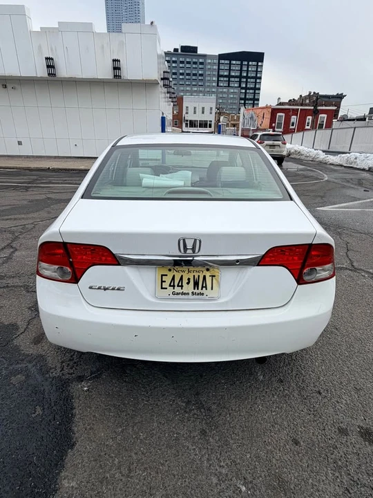 2009 Honda Civic 8th Gen - Image 5 of 17