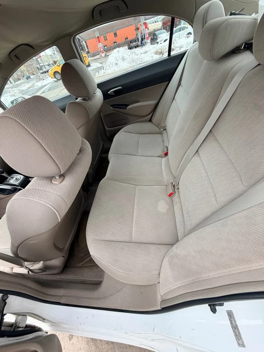 2009 Honda Civic 8th Gen - Image 11 of 17