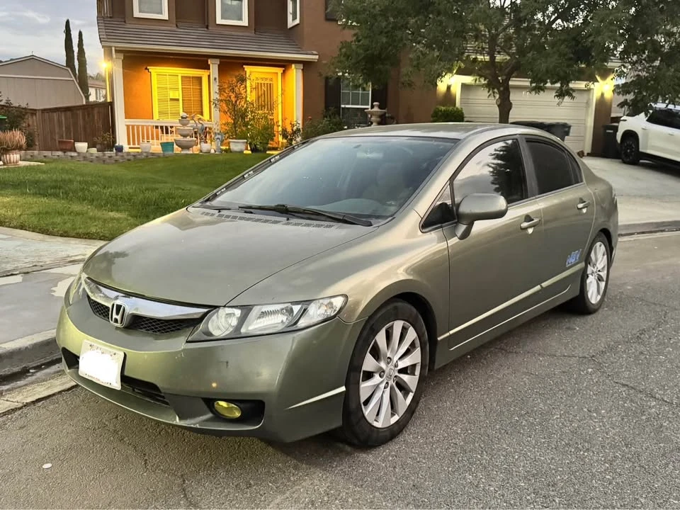 2009 Honda Civic 8th Gen - Image 3 of 8