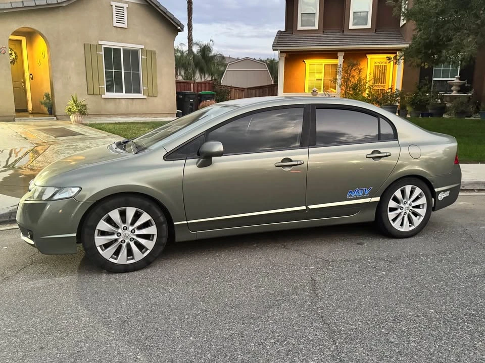 2009 Honda Civic 8th Gen - Image 4 of 8