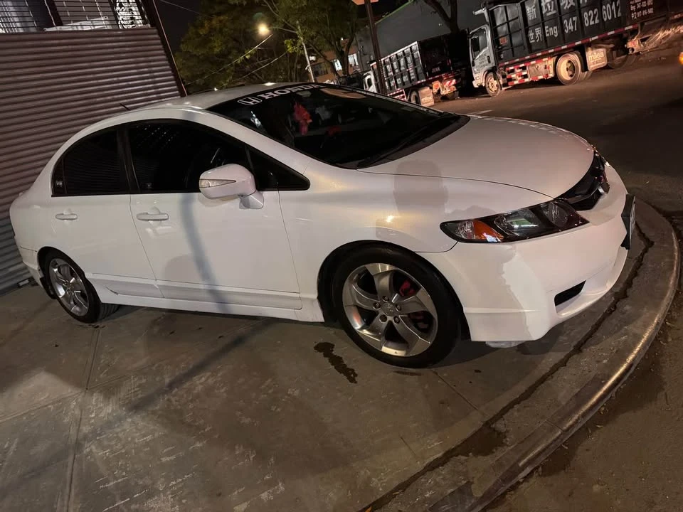 2009 Honda Civic 8th Gen - Image 6 of 11