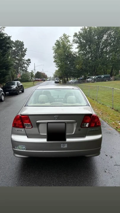 2009 Honda Civic 8th Gen - Image 2 of 8