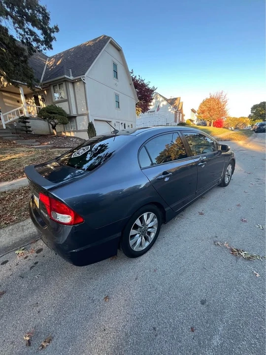 2009 Honda Civic 8th Gen - Image 4 of 13