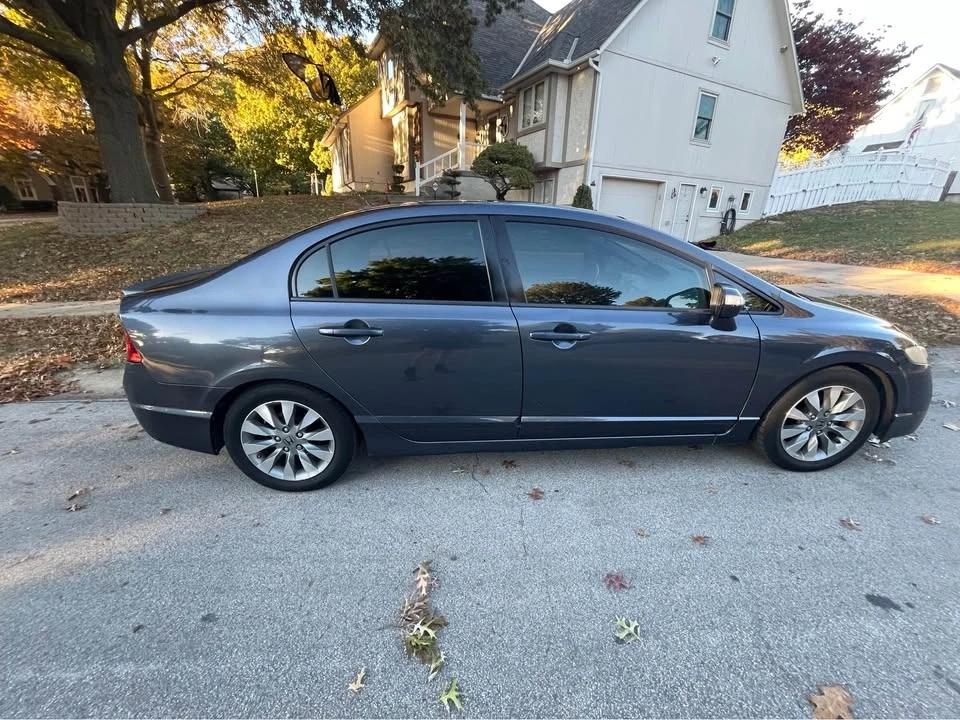2009 Honda Civic 8th Gen - Image 5 of 13