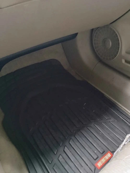 2009 Honda Civic 8th Gen - Image 6 of 8