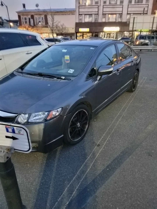 2009 Honda Civic 8th Gen - Image 3 of 5
