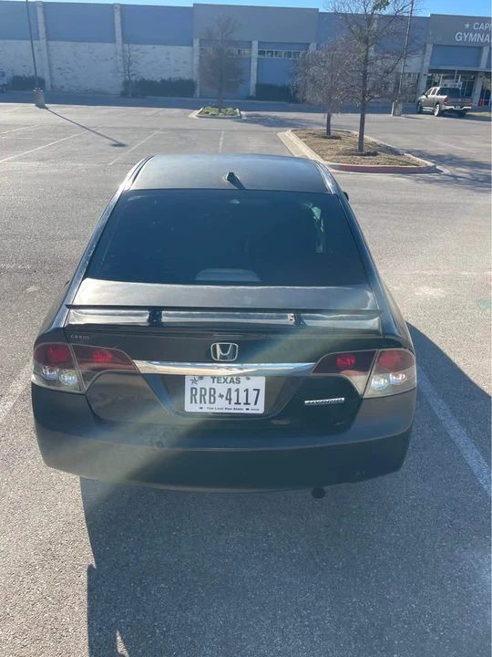 2009 Honda Civic 8th Gen - Image 7 of 17