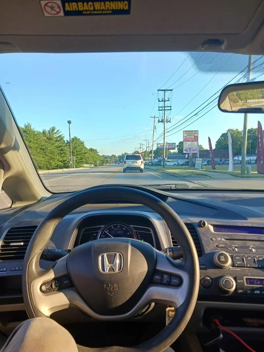 2009 Honda Civic 8th Gen - Image 2 of 3