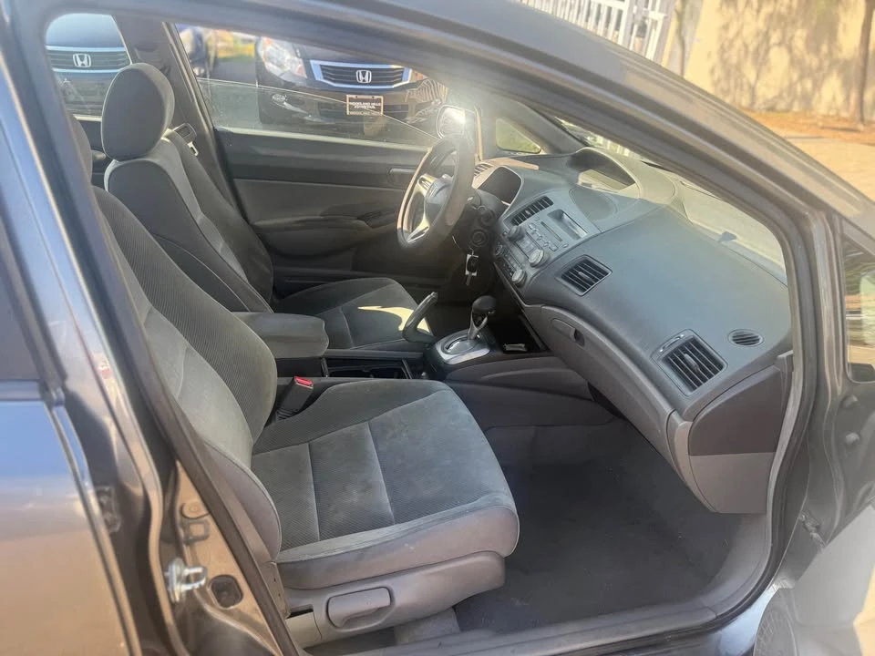 2009 Honda Civic 8th Gen - Image 8 of 9