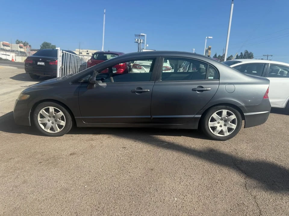 2009 Honda Civic 8th Gen - Image 4 of 9