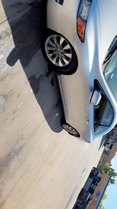 2009 Honda Civic 8th Gen - Image 14 of 16