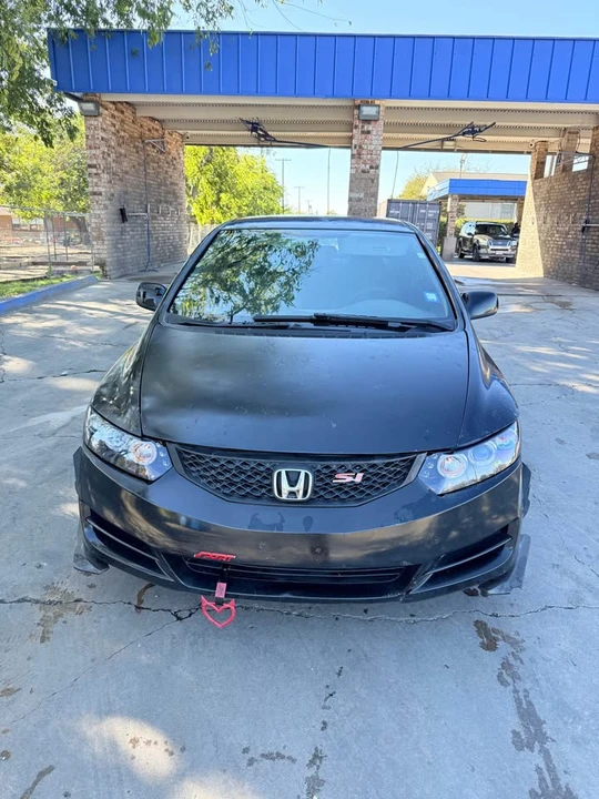 2009 Honda Civic 8th Gen - Image 2 of 12