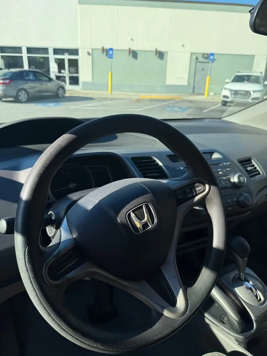 2009 Honda Civic 8th Gen - Image 8 of 12