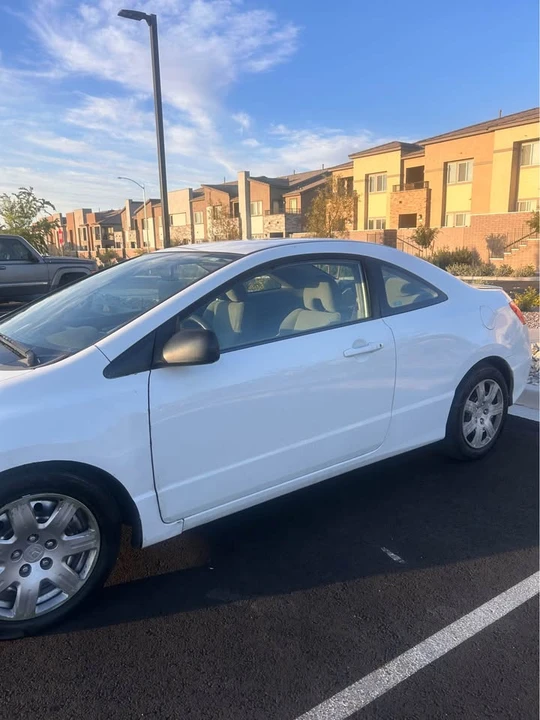 2009 Honda Civic 8th Gen - Image 2 of 12